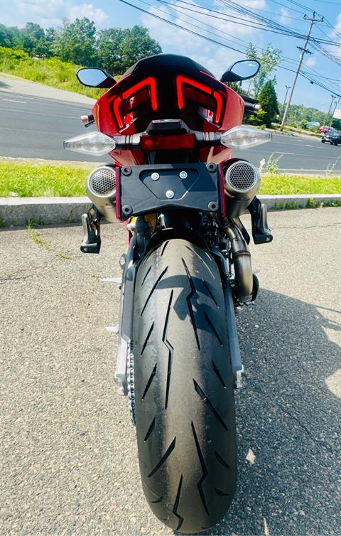 2025 Ducati Panigale V2 in Foxboro, Massachusetts - Photo 18
