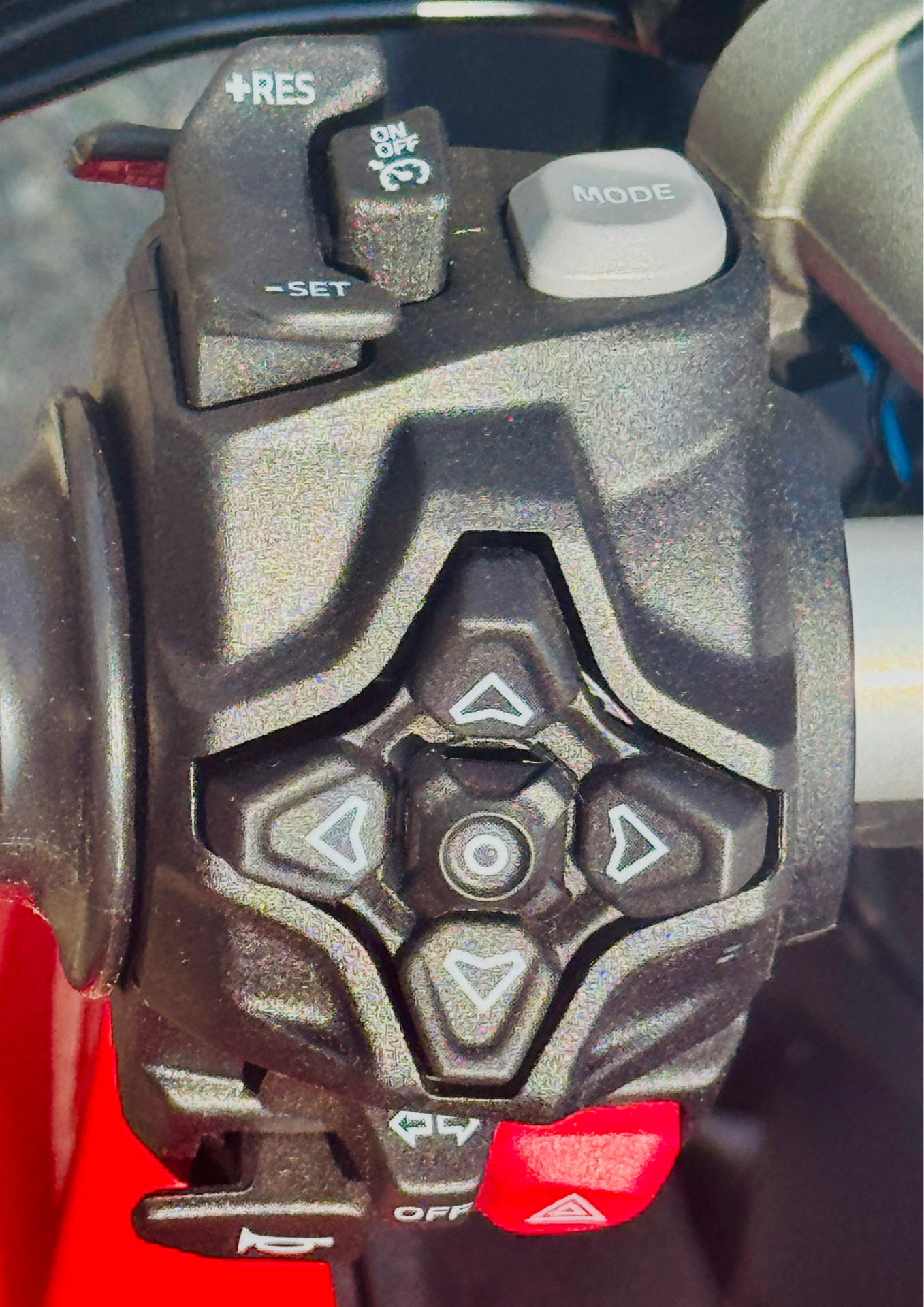 2025 Ducati Panigale V2 in Foxboro, Massachusetts - Photo 11