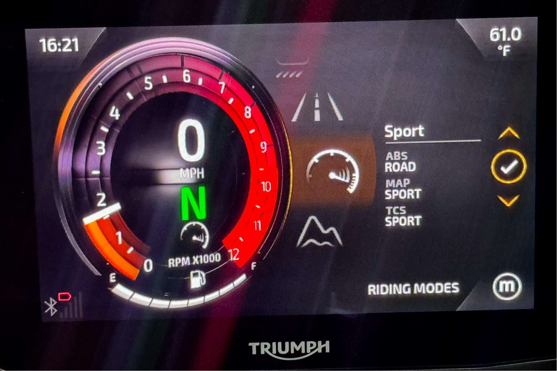 2024 Triumph Tiger 900 GT in Foxboro, Massachusetts - Photo 2