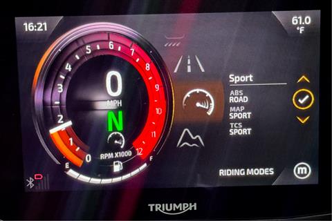 2024 Triumph Tiger 900 GT in Foxboro, Massachusetts - Photo 2