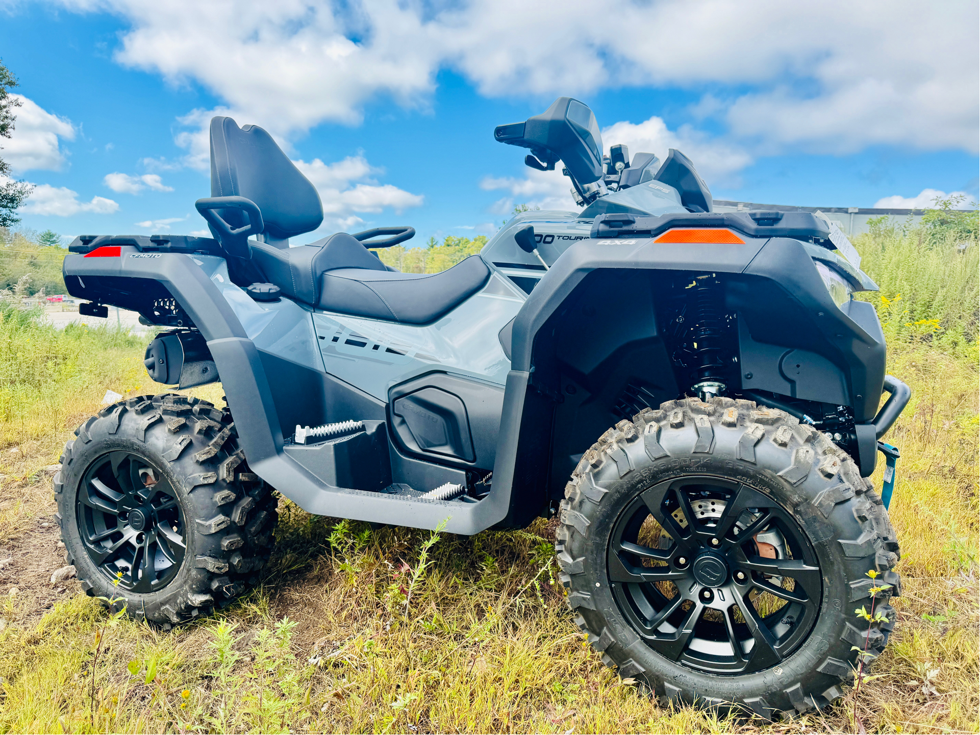 2025 CFMOTO CForce 800 Touring in Foxboro, Massachusetts - Photo 9