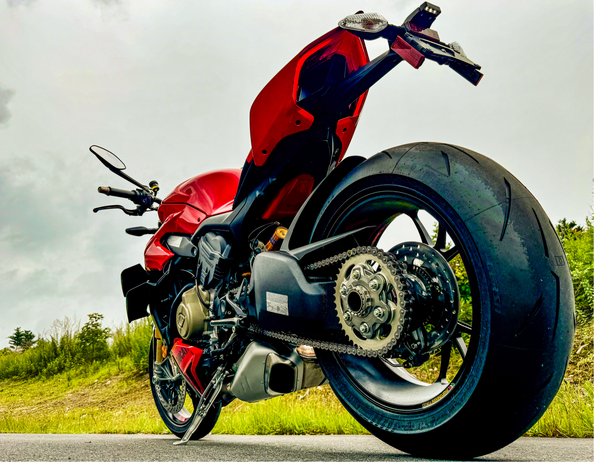 2024 Ducati Streetfighter V4 S in Foxboro, Massachusetts - Photo 11