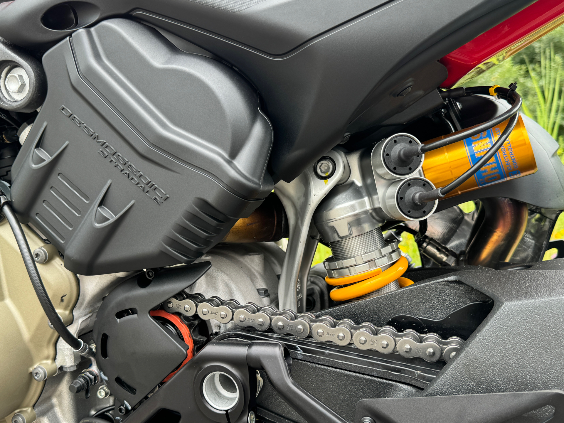 2024 Ducati Streetfighter V4 S in Foxboro, Massachusetts - Photo 8