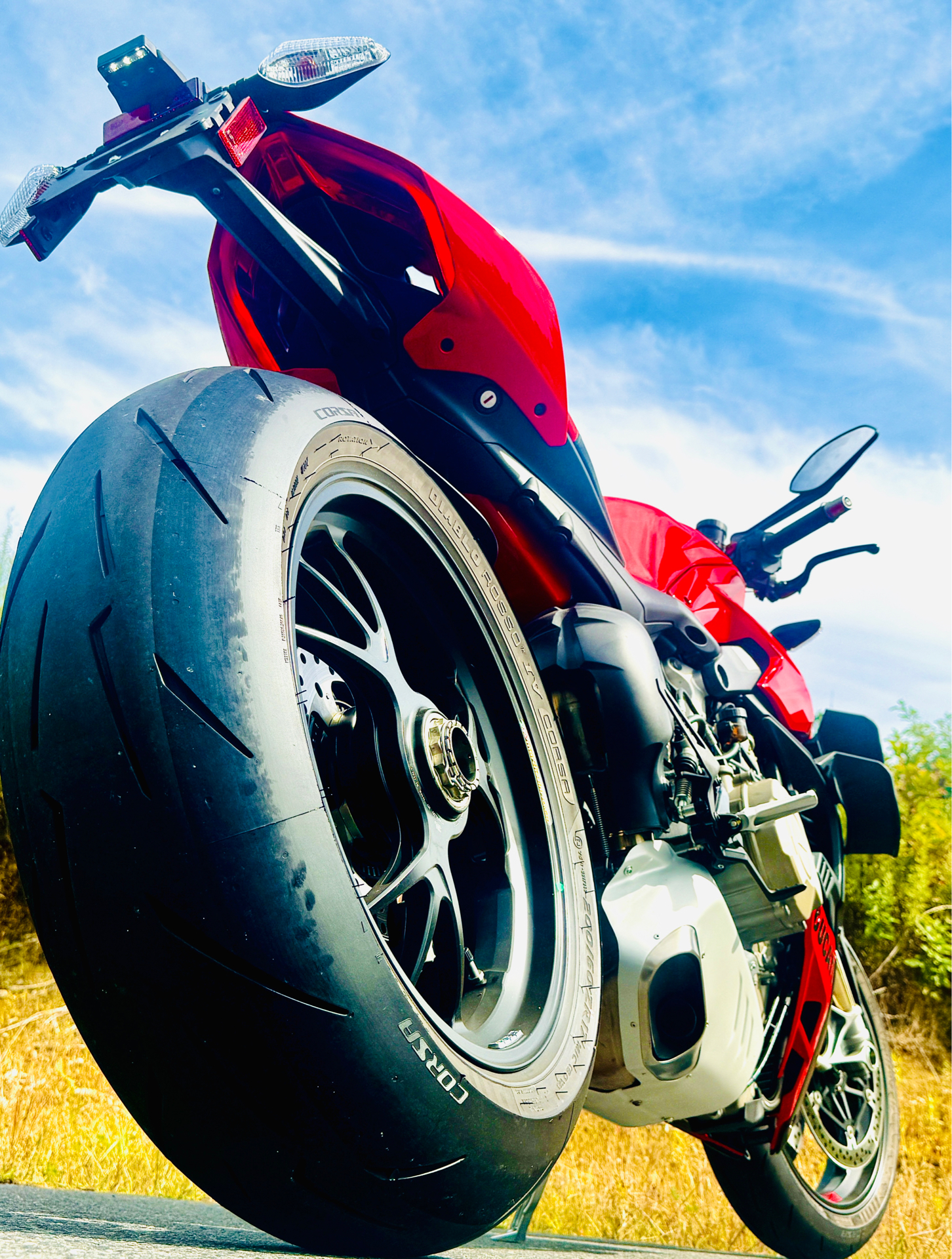 2024 Ducati Streetfighter V4 S in Foxboro, Massachusetts - Photo 16