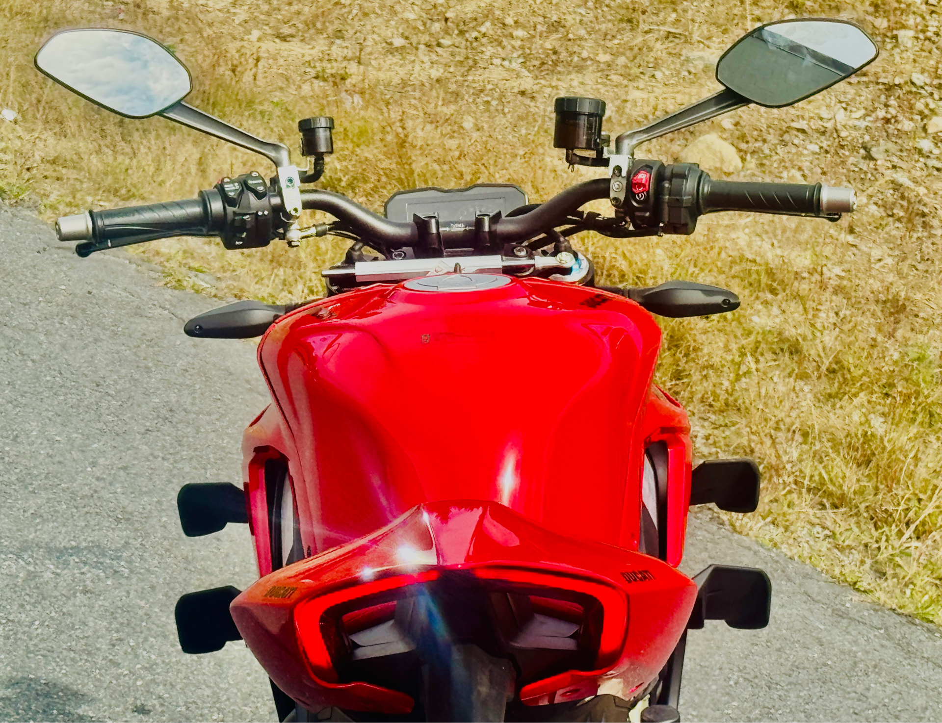 2024 Ducati Streetfighter V4 S in Foxboro, Massachusetts - Photo 6