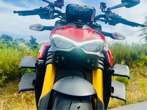 2024 Ducati Streetfighter V4 S in Foxboro, Massachusetts - Photo 2