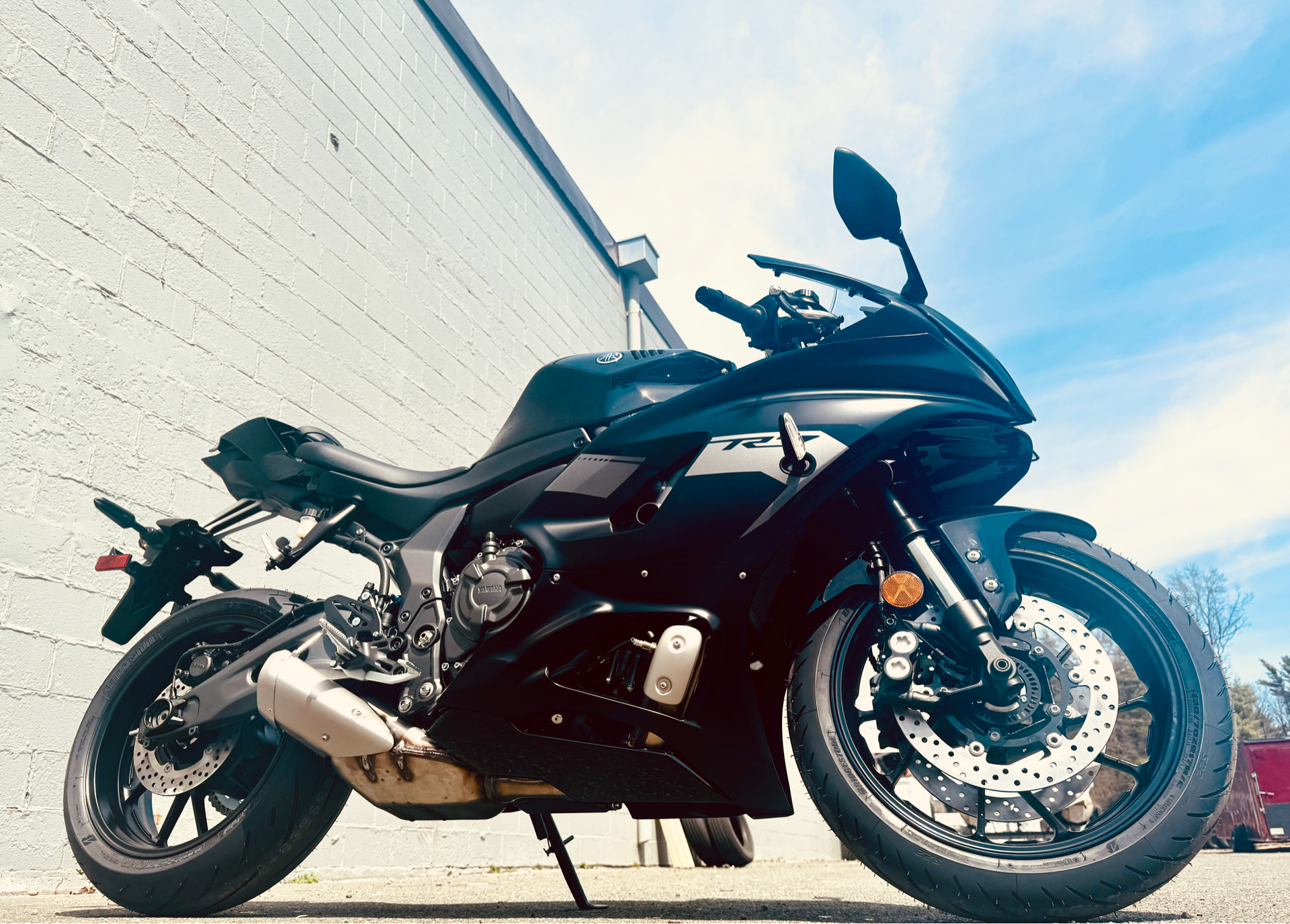 2025 Yamaha YZF-R7 in Foxboro, Massachusetts - Photo 9