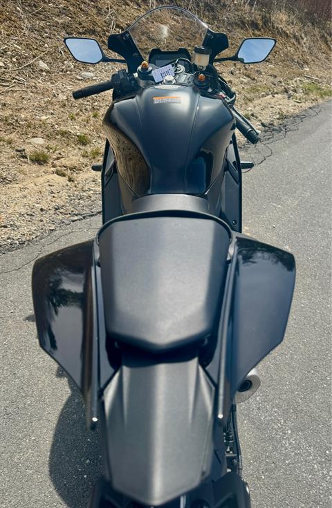 2025 Yamaha YZF-R7 in Foxboro, Massachusetts - Photo 10