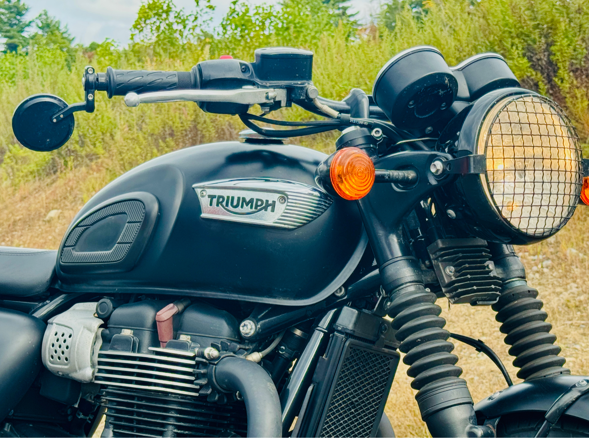 2017 Triumph Bonneville T100 Black in Foxboro, Massachusetts - Photo 6