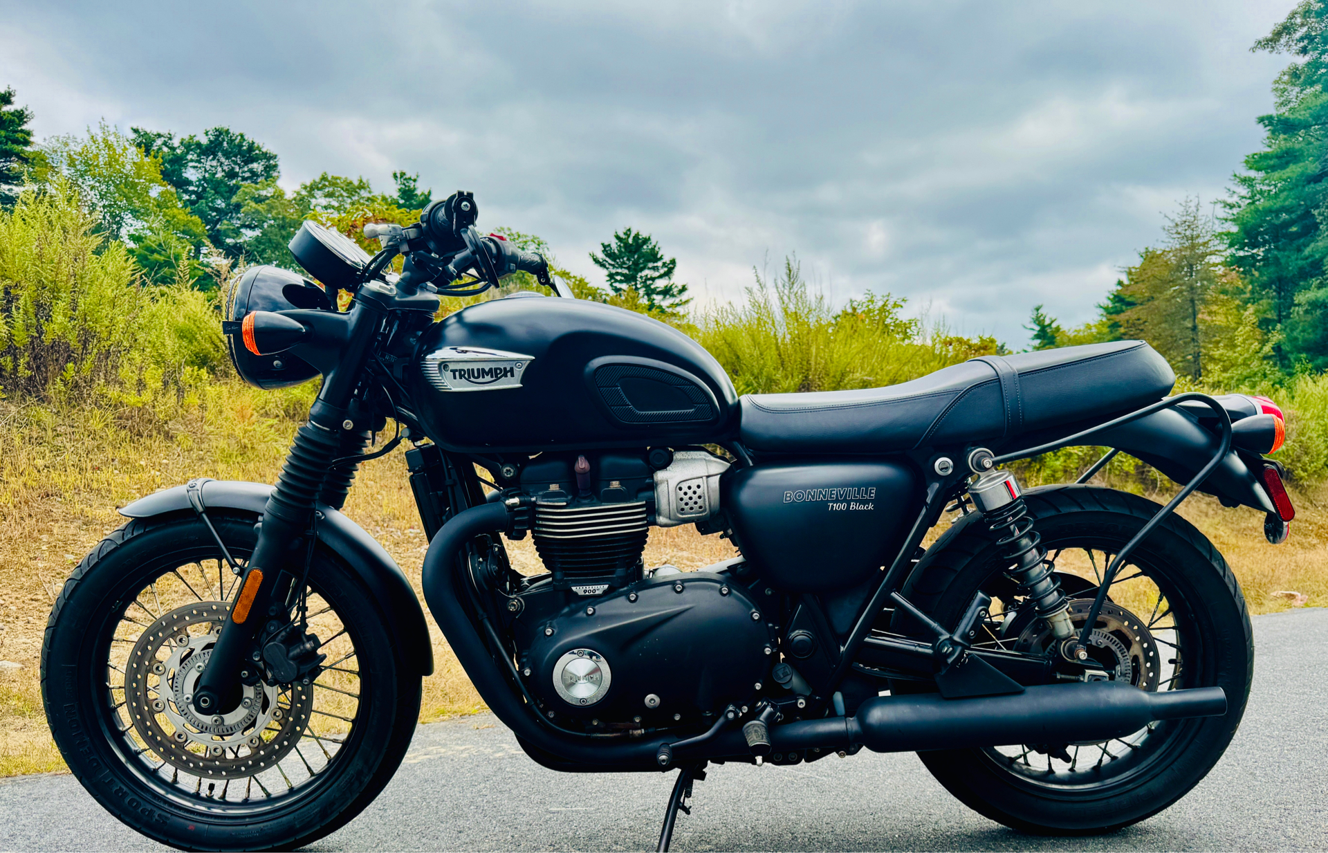 2017 Triumph Bonneville T100 Black in Foxboro, Massachusetts - Photo 5
