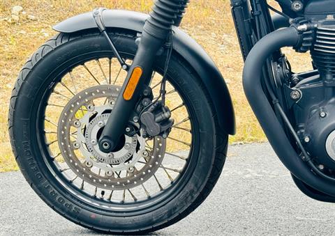 2017 Triumph Bonneville T100 Black in Foxboro, Massachusetts - Photo 17