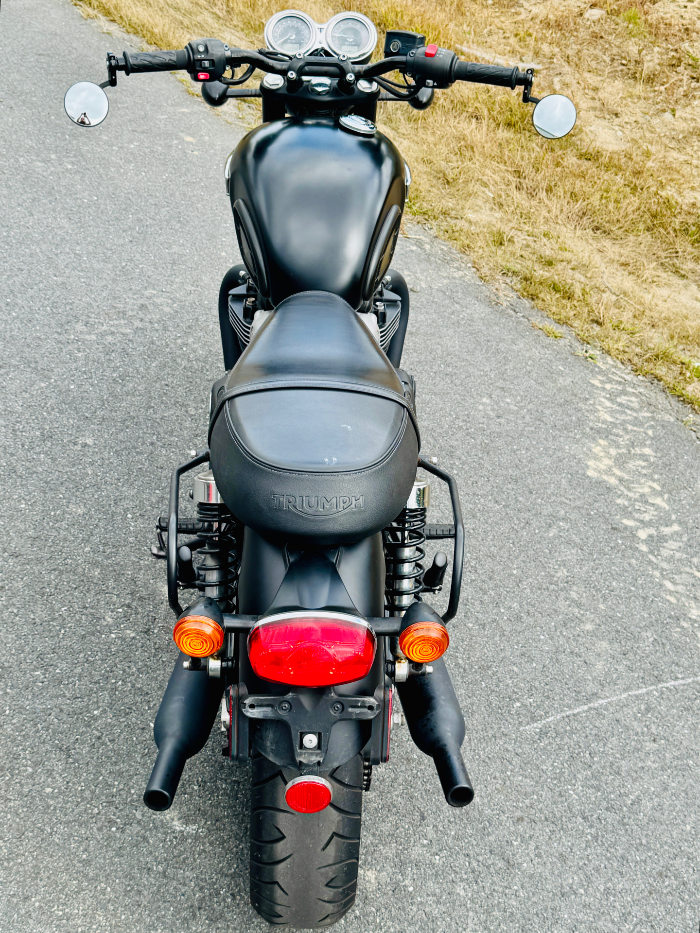 2017 Triumph Bonneville T100 Black in Foxboro, Massachusetts - Photo 3