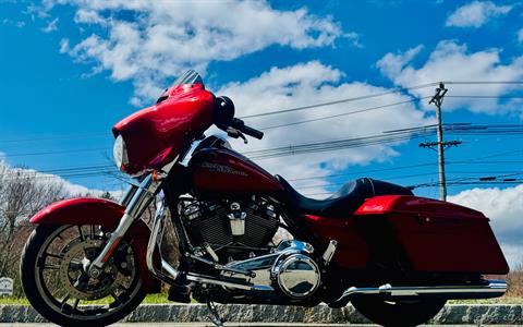 2018 Harley-Davidson Street Glide® in Foxboro, Massachusetts - Photo 15
