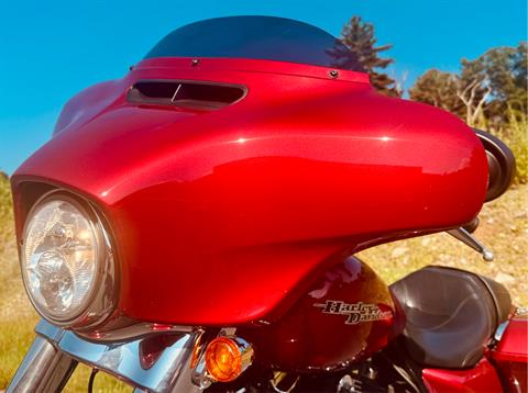 2018 Harley-Davidson Street Glide® in Foxboro, Massachusetts - Photo 16
