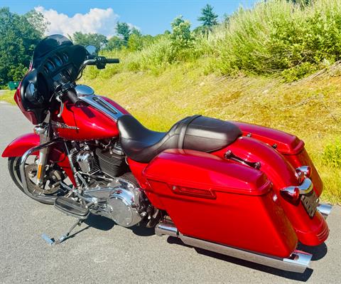 2018 Harley-Davidson Street Glide® in Foxboro, Massachusetts - Photo 7