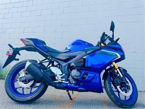 2025 Yamaha YZF-R3 in Foxboro, Massachusetts - Photo 17