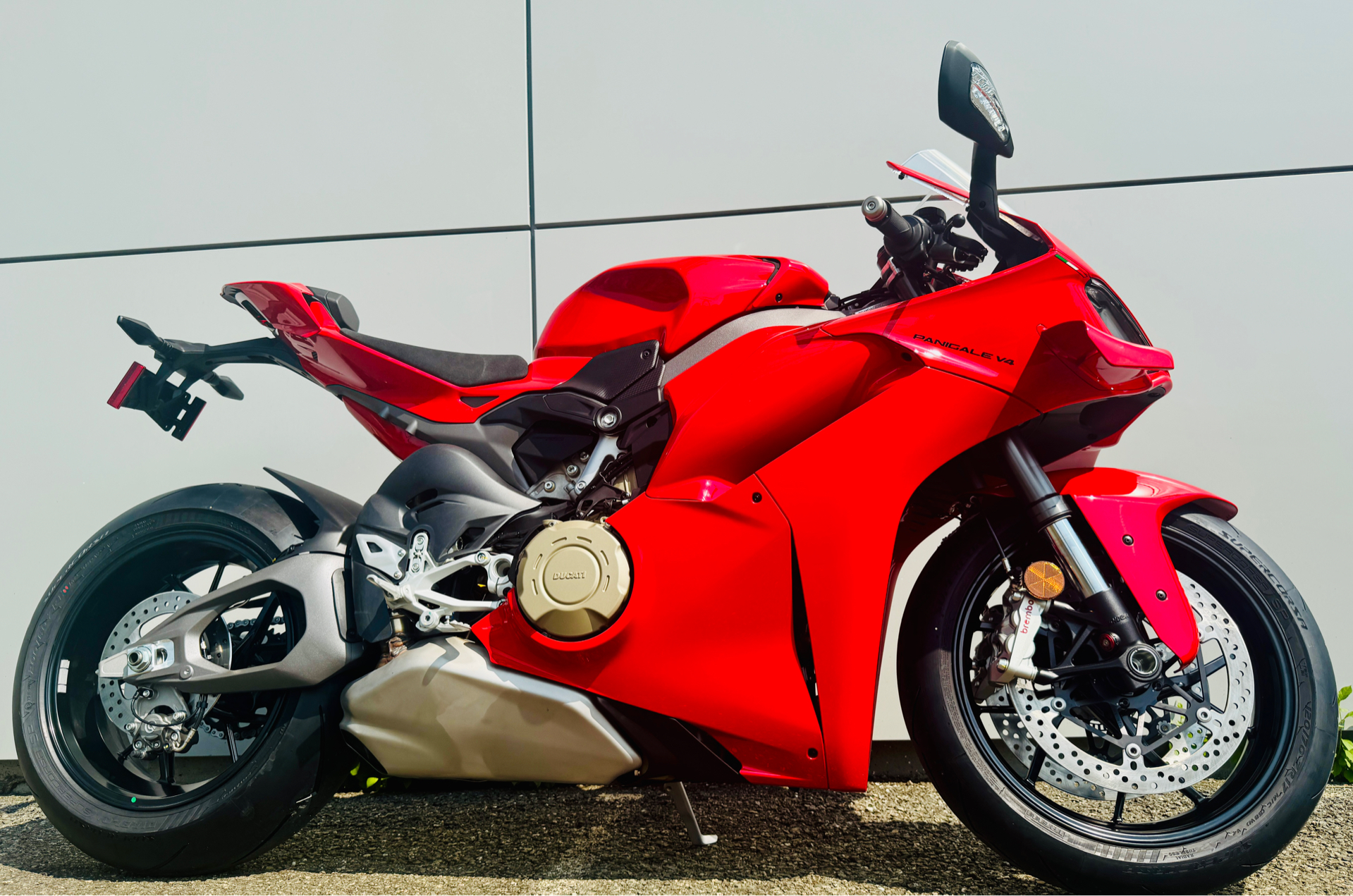 2025 Ducati Panigale V4 in Foxboro, Massachusetts - Photo 23