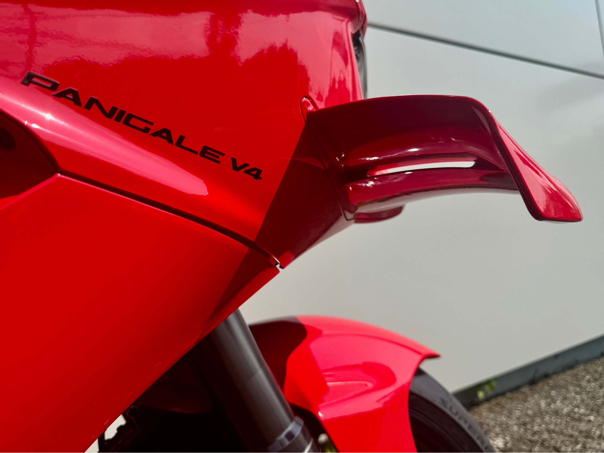 2025 Ducati Panigale V4 in Foxboro, Massachusetts - Photo 17