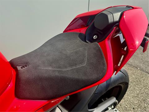 2025 Ducati Panigale V4 in Foxboro, Massachusetts - Photo 9