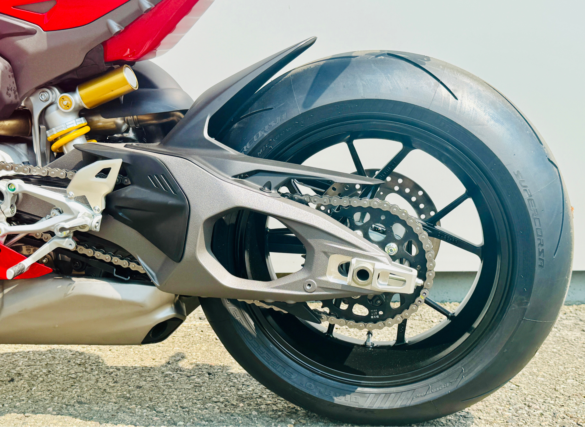2025 Ducati Panigale V4 in Foxboro, Massachusetts - Photo 20