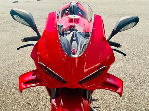 2025 Ducati Panigale V4 in Foxboro, Massachusetts - Photo 22