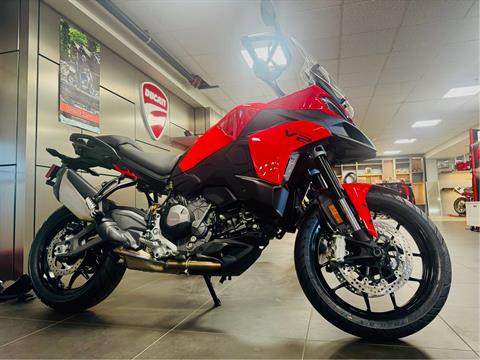 2025 Ducati Multistrada V2 in Foxboro, Massachusetts - Photo 4