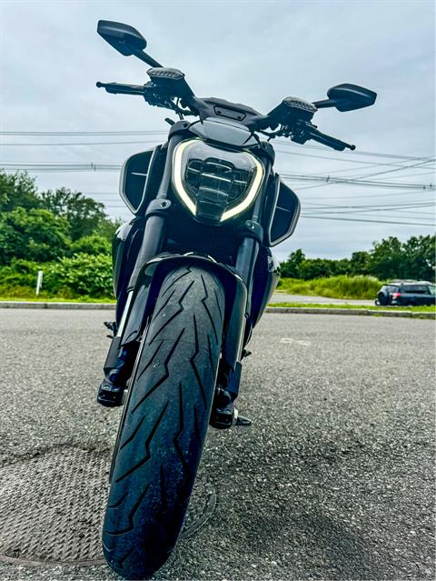 2024 Ducati Diavel V4 in Foxboro, Massachusetts - Photo 9