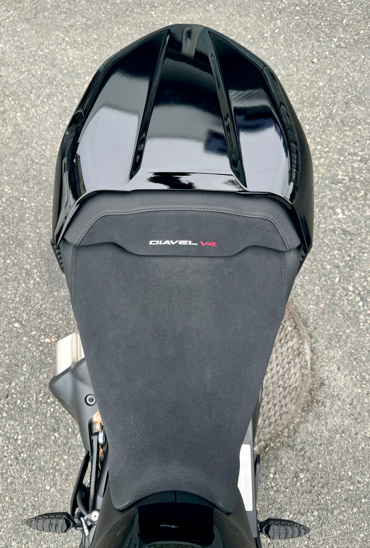 2024 Ducati Diavel V4 in Foxboro, Massachusetts - Photo 16