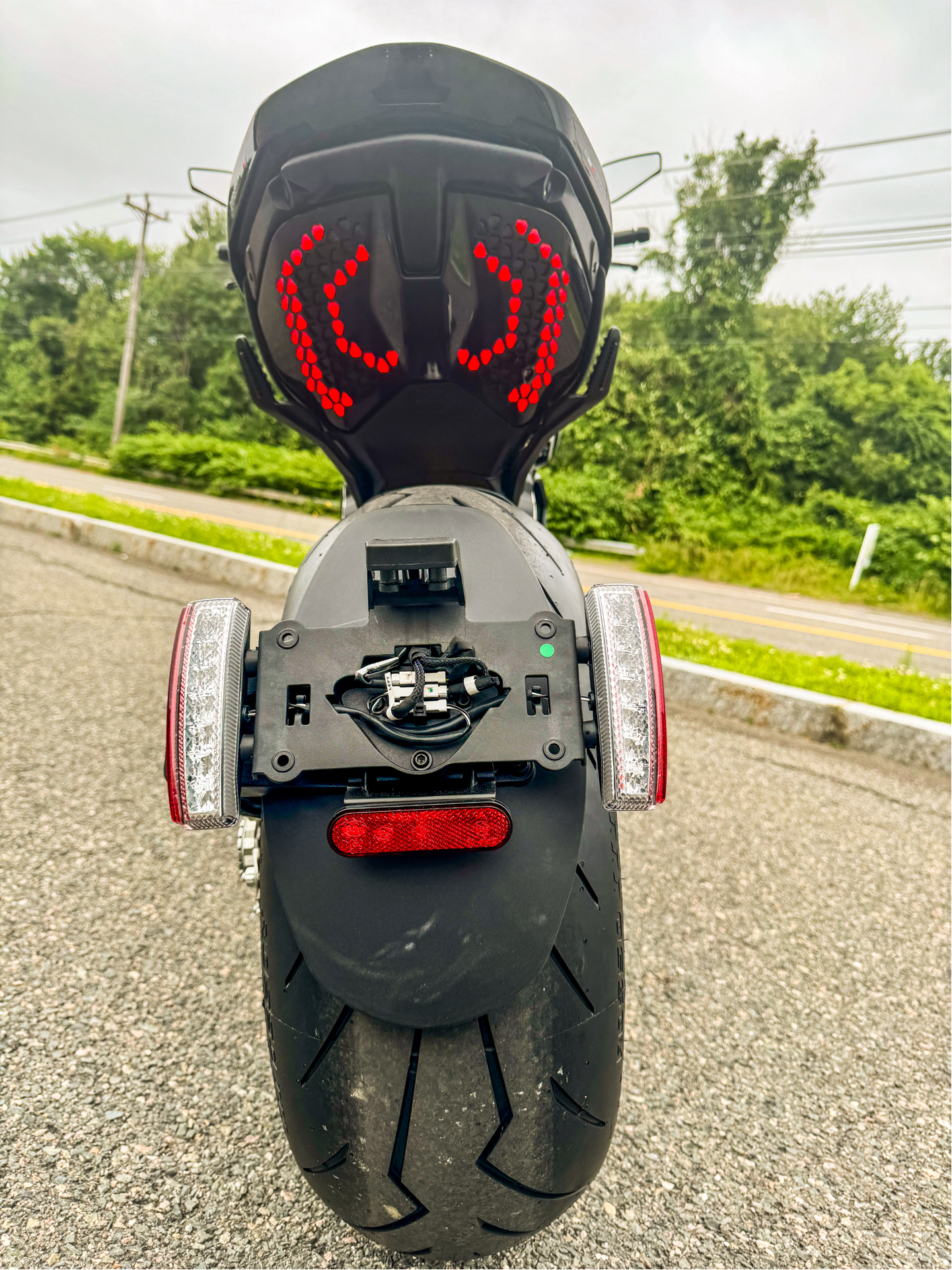 2024 Ducati Diavel V4 in Foxboro, Massachusetts - Photo 3