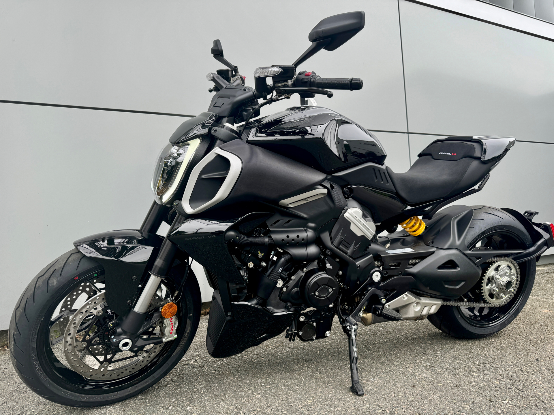 2024 Ducati Diavel V4 in Foxboro, Massachusetts - Photo 13