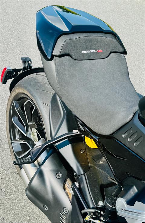 2024 Ducati Diavel V4 in Foxboro, Massachusetts - Photo 17