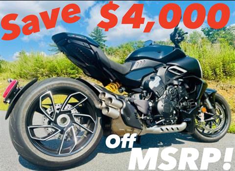 2024 Ducati Diavel V4 in Foxboro, Massachusetts - Photo 1