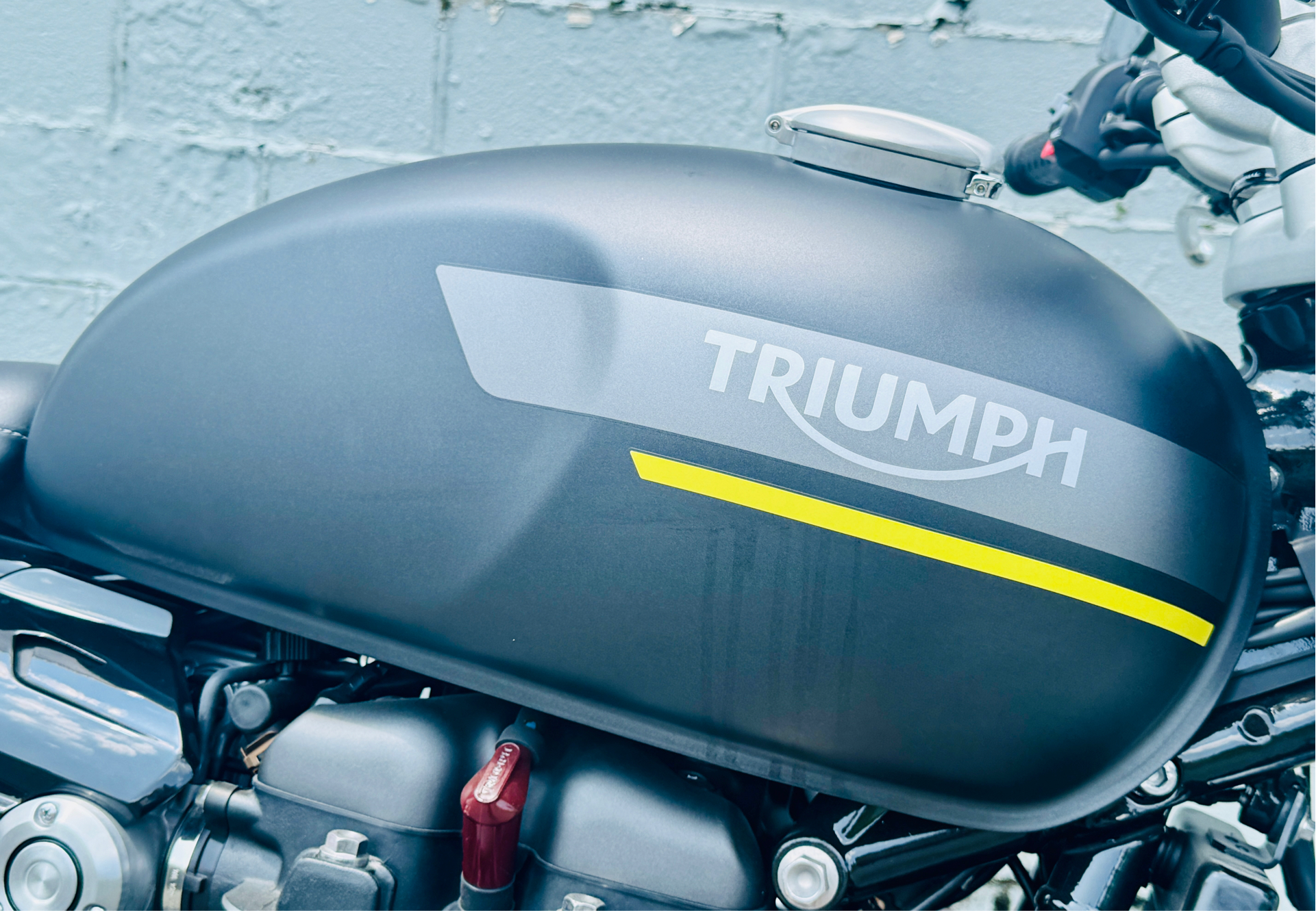 2023 Triumph Speed Twin 1200 in Foxboro, Massachusetts - Photo 16