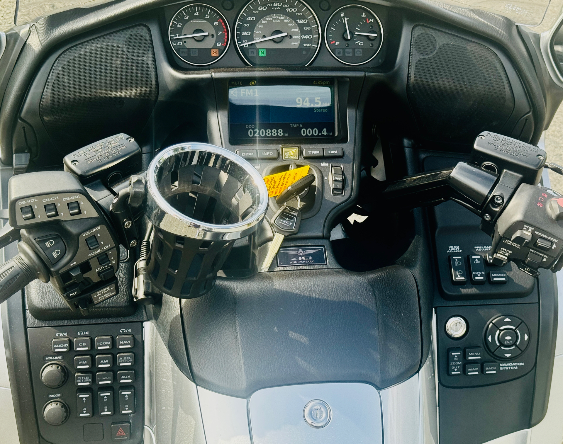 2015 Honda Gold Wing® Audio Comfort in Foxboro, Massachusetts - Photo 8