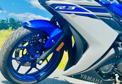 2016 Yamaha YZF-R3 in Foxboro, Massachusetts - Photo 18