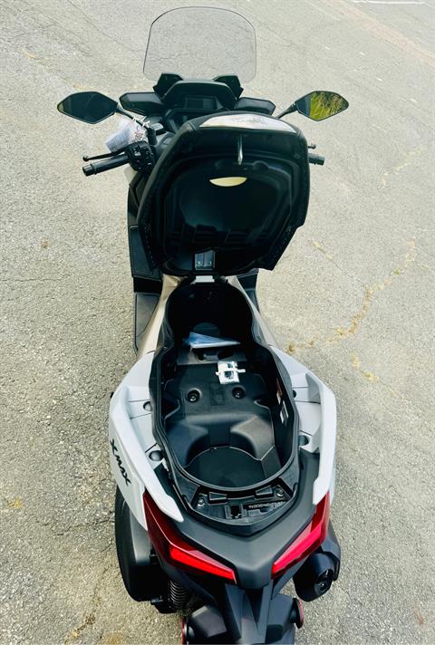 2024 Yamaha XMAX in Foxboro, Massachusetts - Photo 4