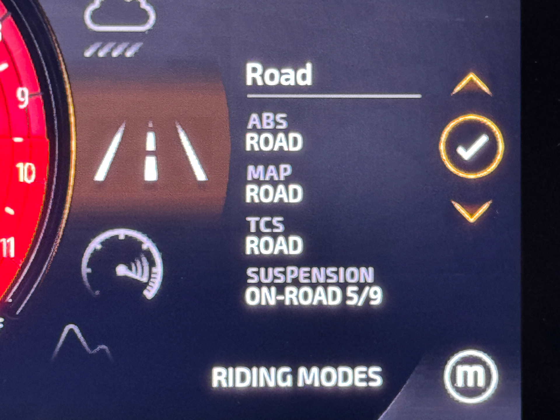 2025 Triumph Tiger 900 GT Pro in Foxboro, Massachusetts - Photo 6