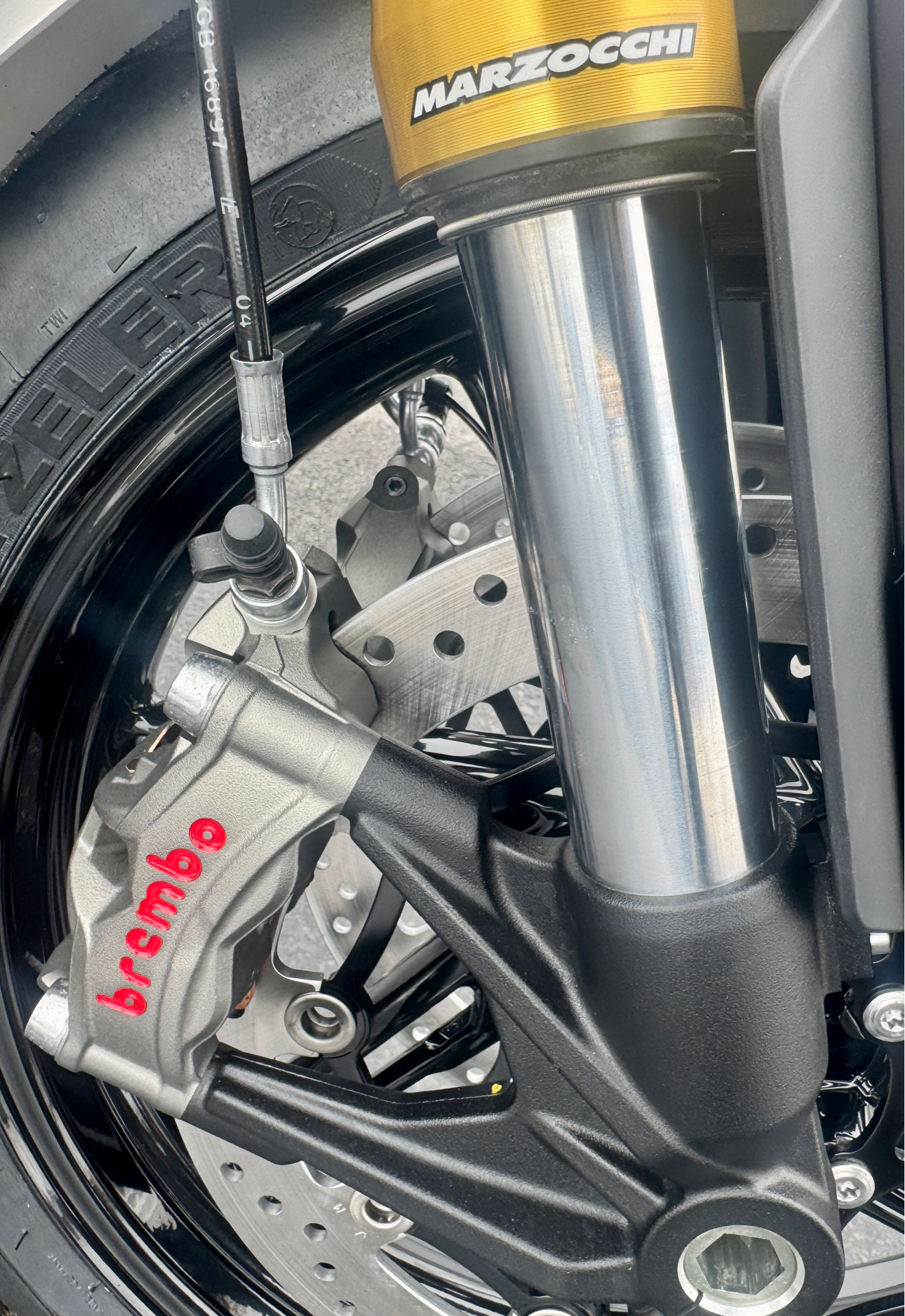 2025 Triumph Speed Twin 1200 RS in Foxboro, Massachusetts - Photo 4