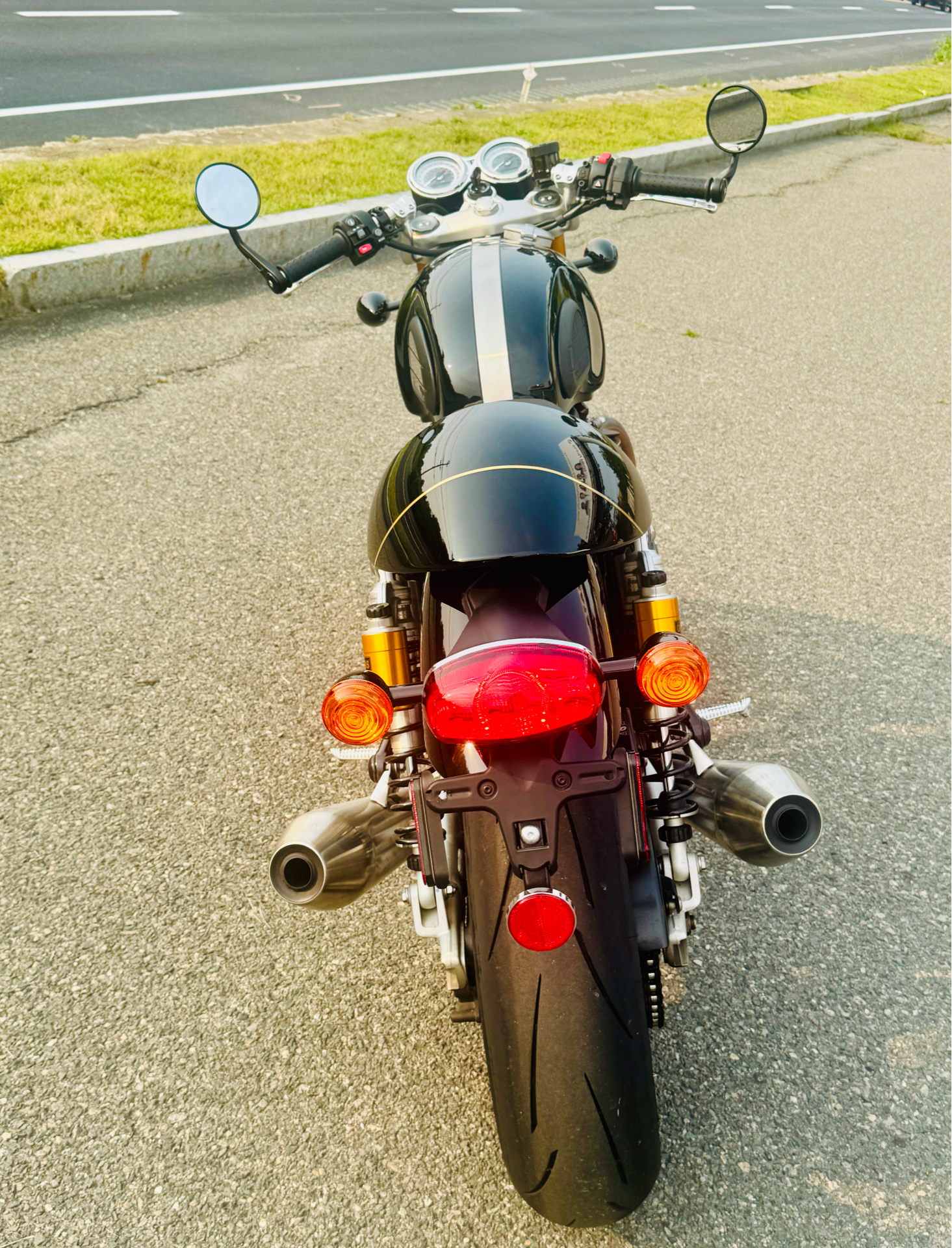 2024 Triumph Thruxton RS in Foxboro, Massachusetts - Photo 17