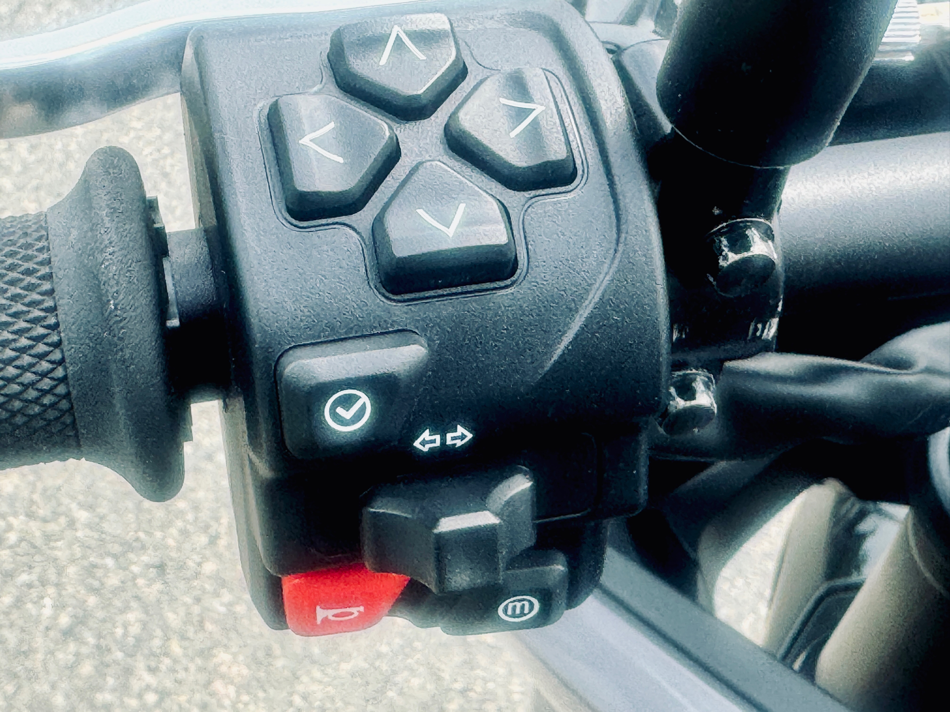 2023 Triumph Tiger Sport 660 in Foxboro, Massachusetts - Photo 6