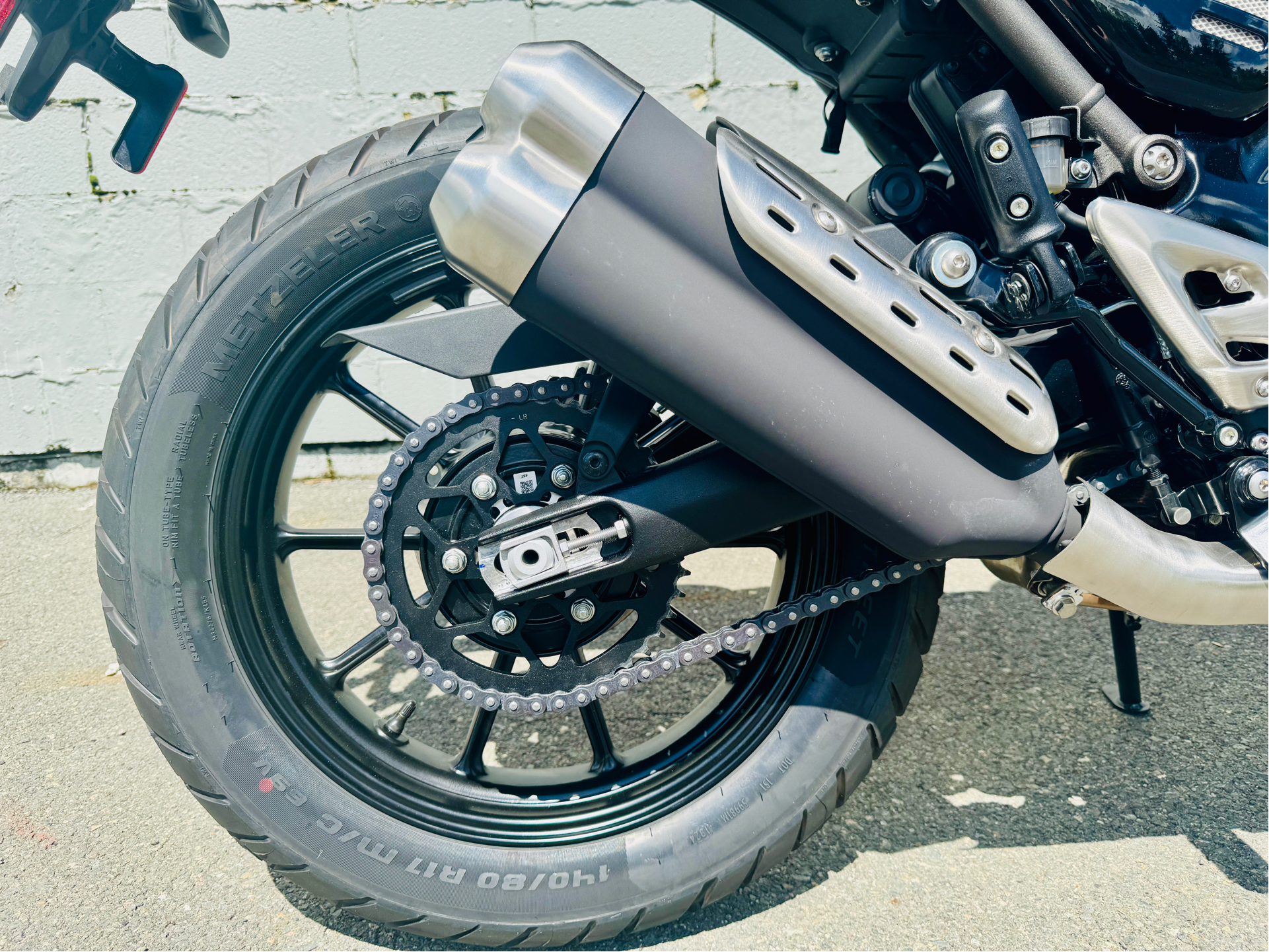 2025 Triumph Scrambler 400 X in Foxboro, Massachusetts - Photo 13
