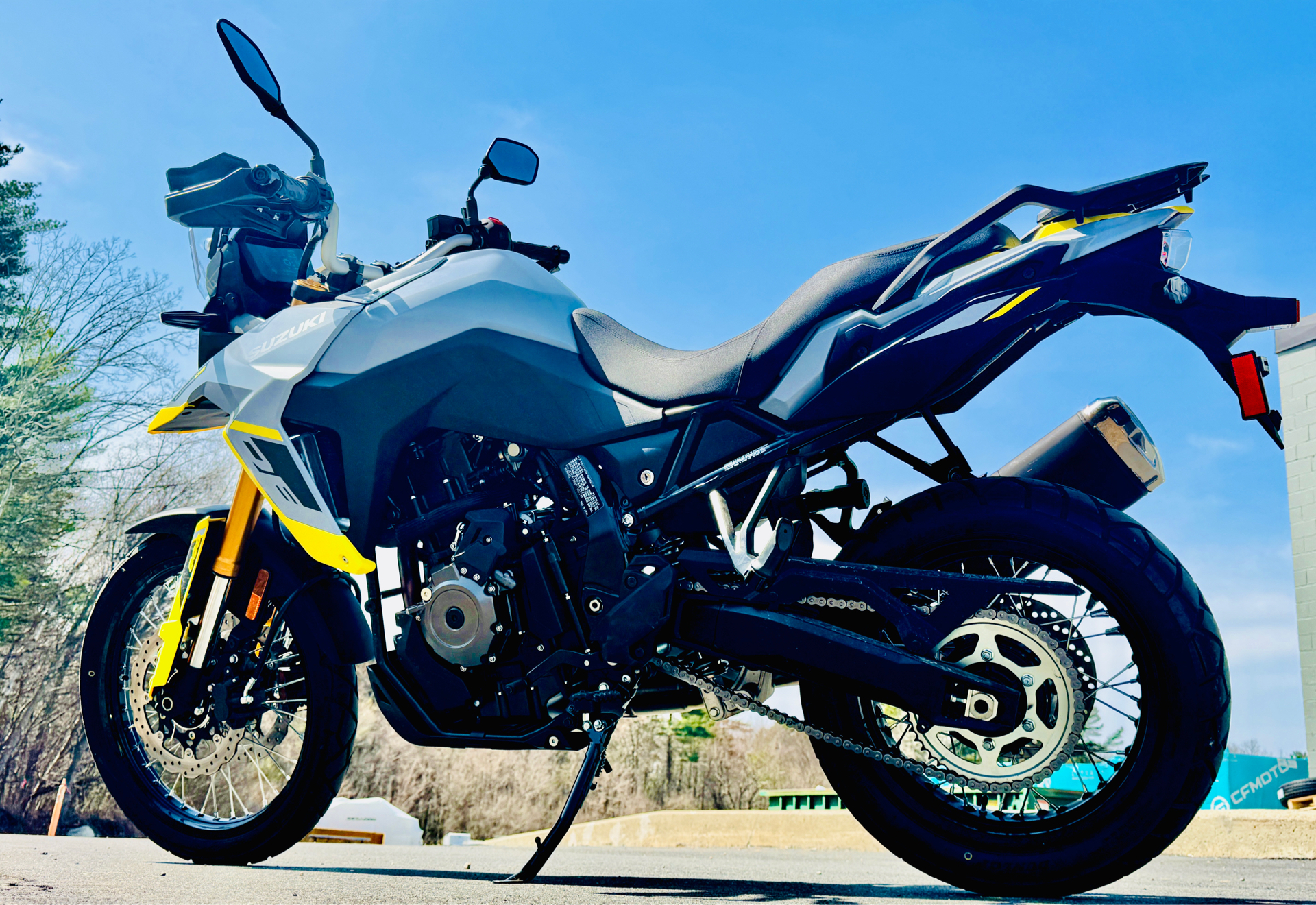 2023 Suzuki V-Strom 800DE in Foxboro, Massachusetts - Photo 10