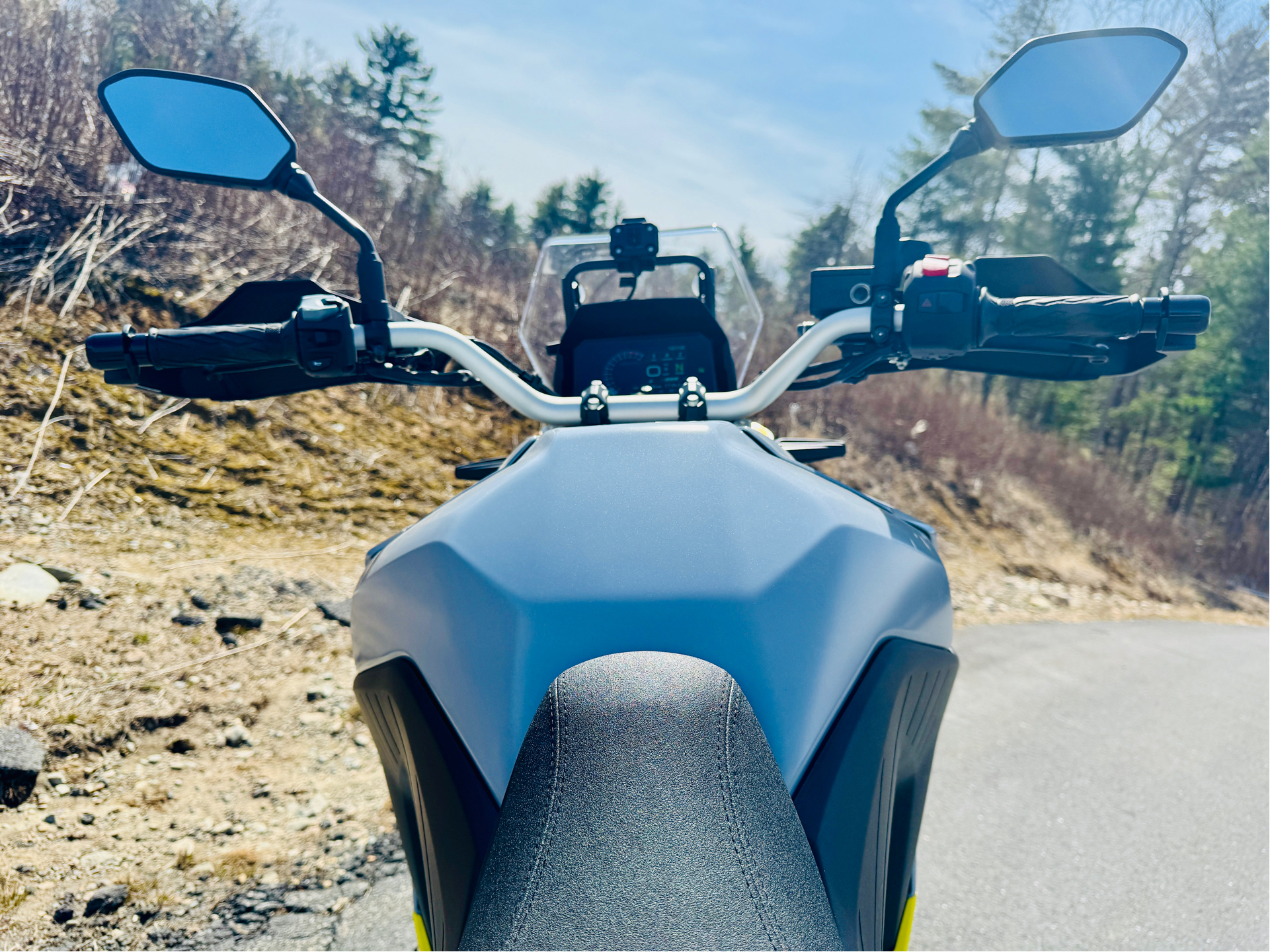 2023 Suzuki V-Strom 800DE in Foxboro, Massachusetts - Photo 19