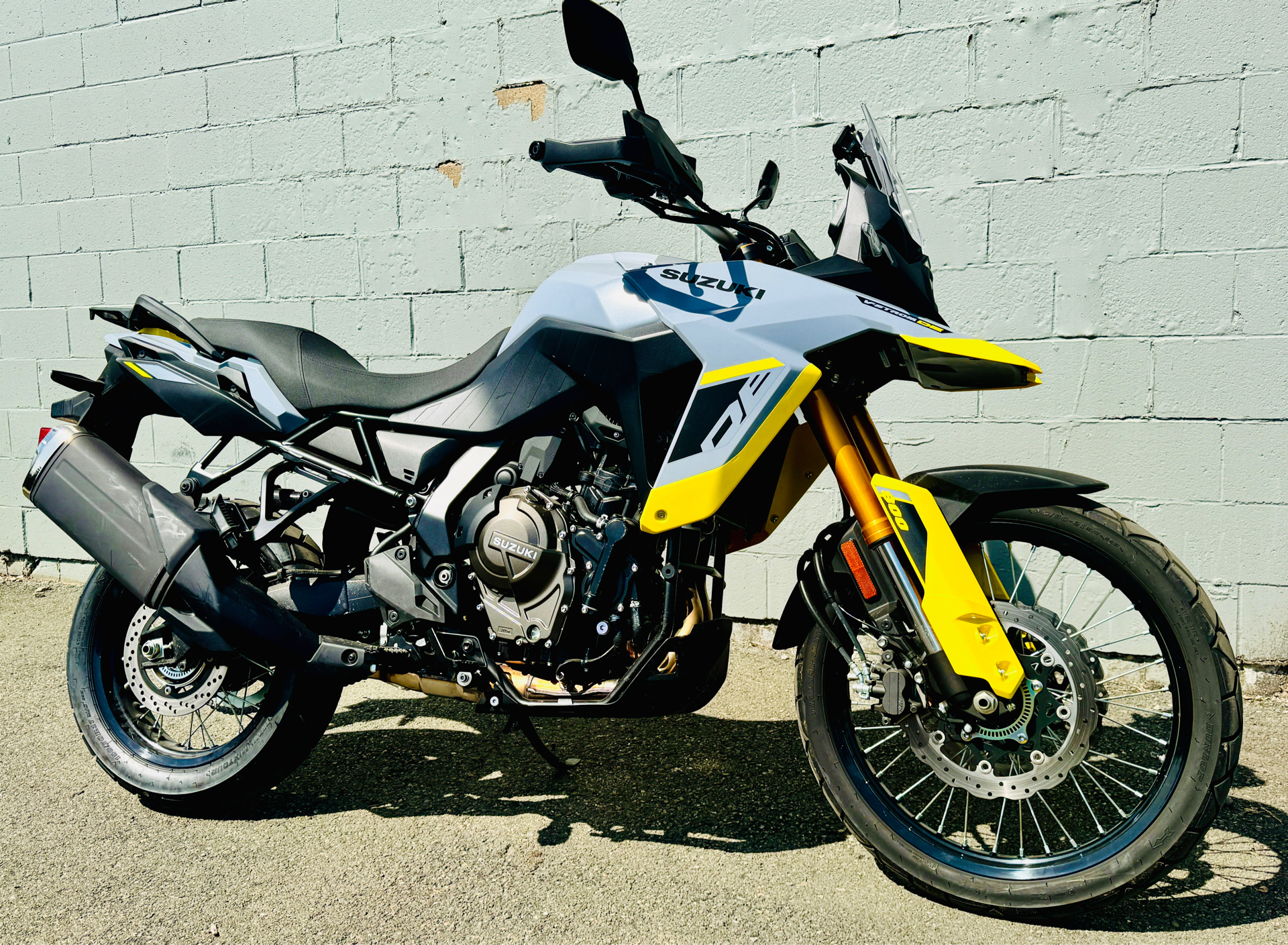 2023 Suzuki V-Strom 800DE in Foxboro, Massachusetts - Photo 14