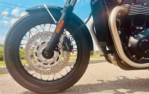 2025 Triumph Bonneville T100 in Foxboro, Massachusetts - Photo 18
