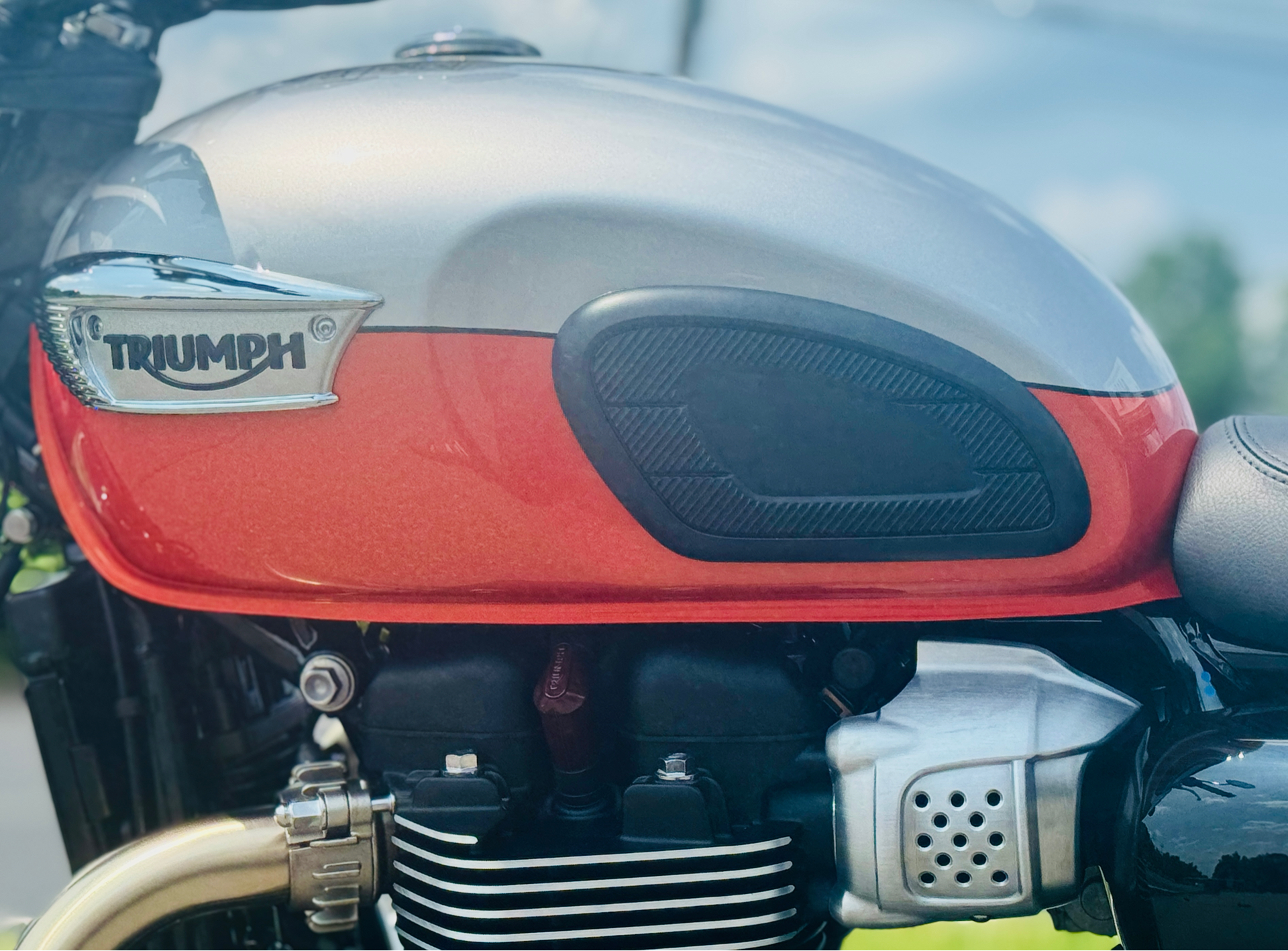 2025 Triumph Bonneville T100 in Foxboro, Massachusetts - Photo 13
