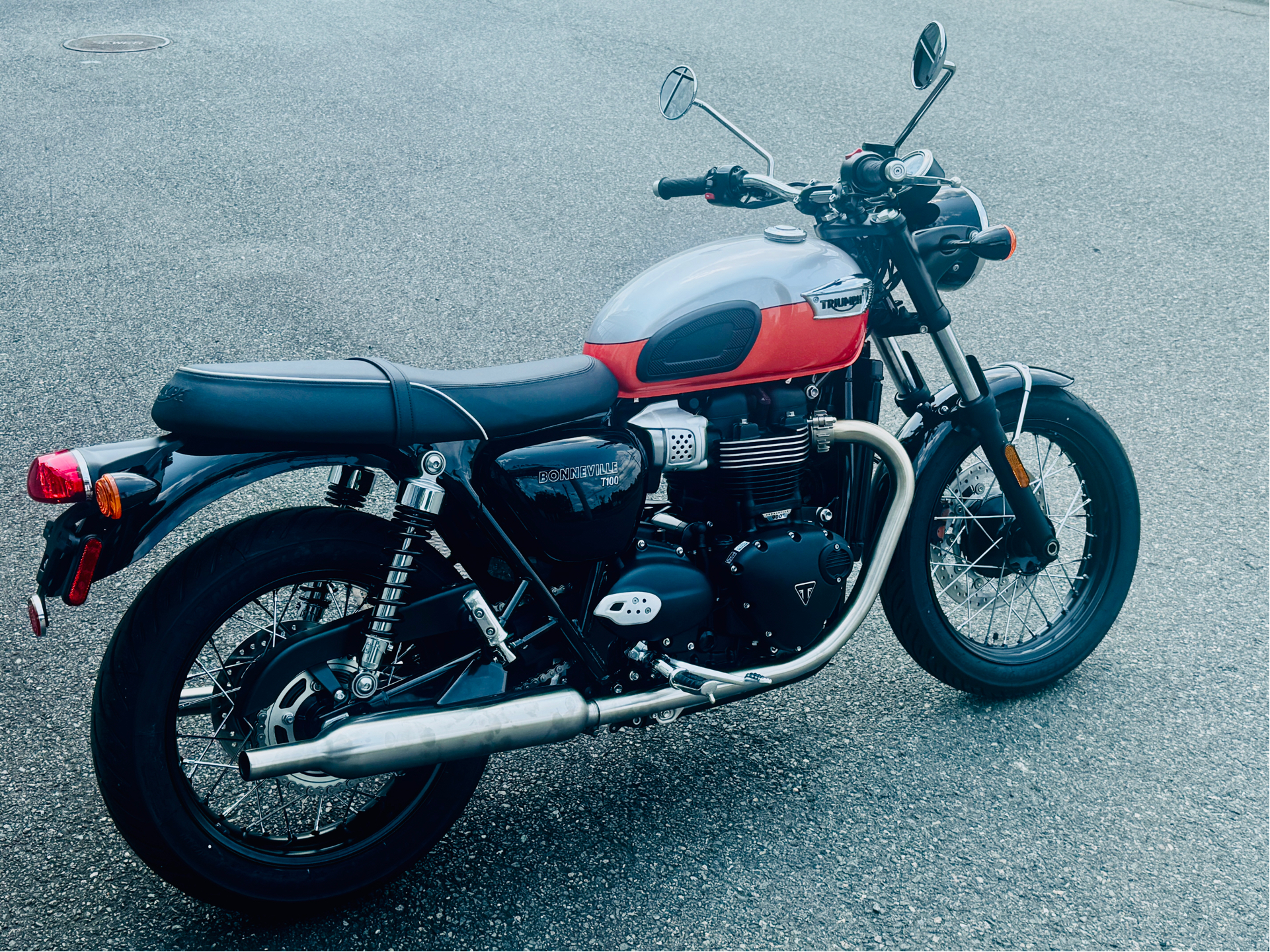 2025 Triumph Bonneville T100 in Foxboro, Massachusetts - Photo 12