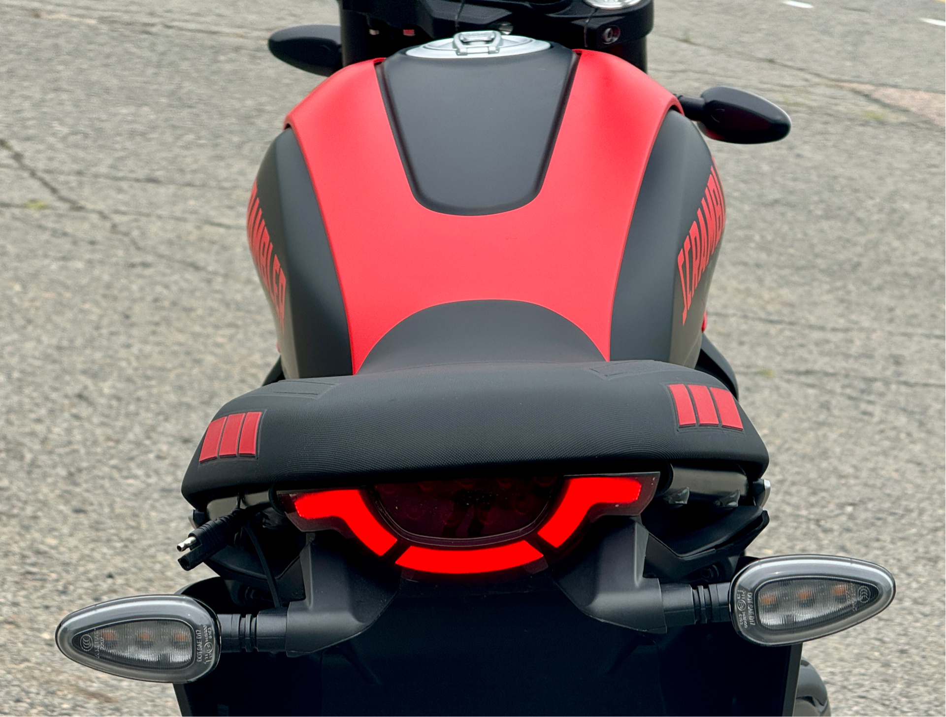 2024 Ducati Scrambler Full Throttle in Foxboro, Massachusetts - Photo 14