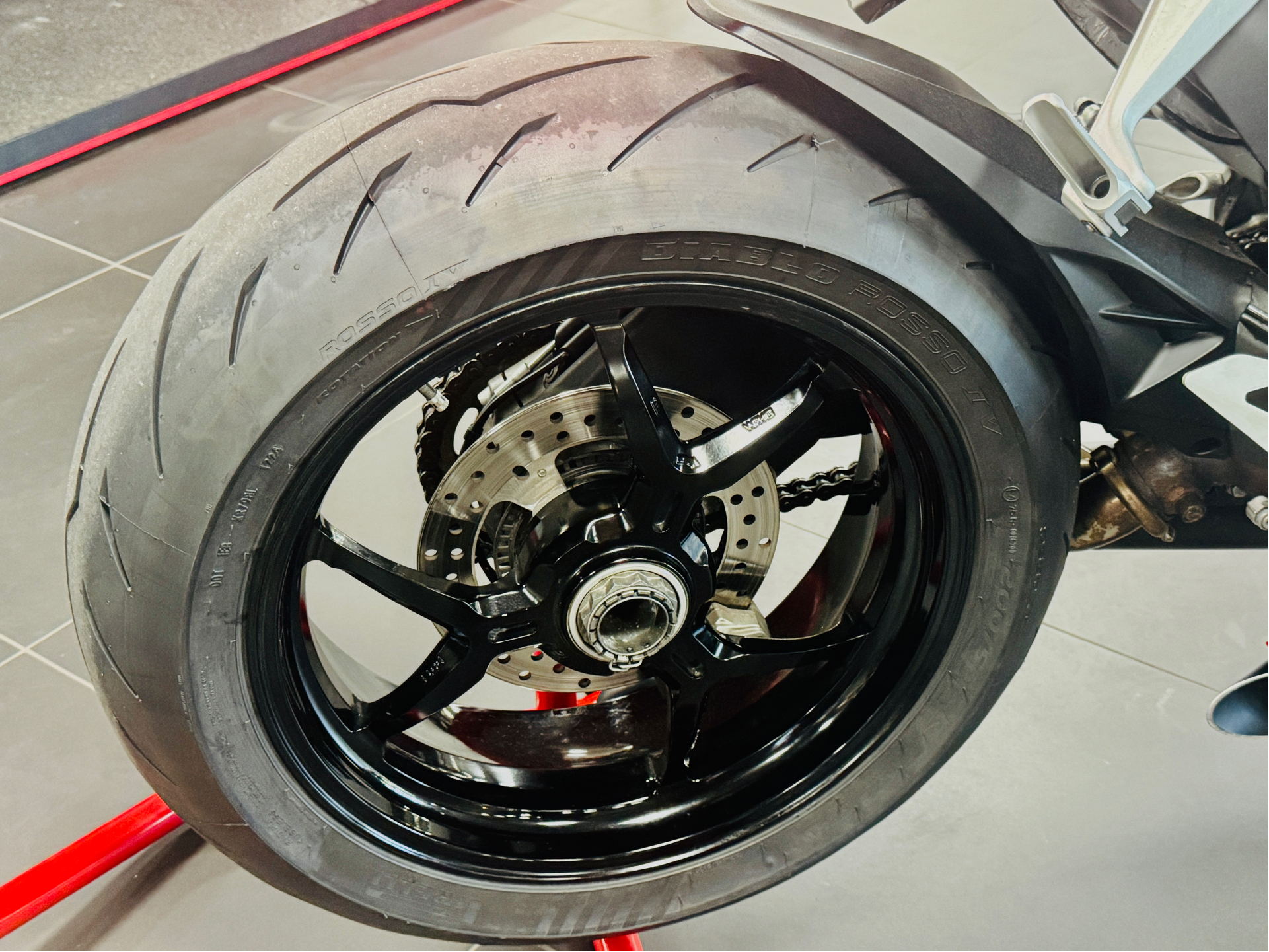 2015 Ducati 1299 Panigale in Foxboro, Massachusetts - Photo 19