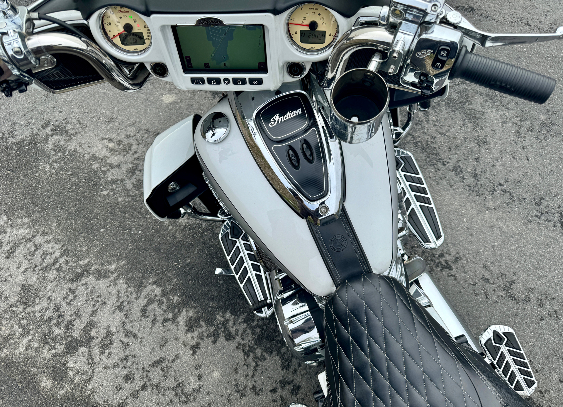2018 Indian Motorcycle Roadmaster® ABS in Foxboro, Massachusetts - Photo 13